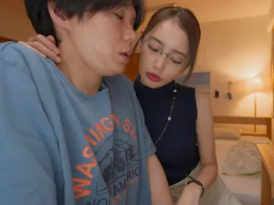 Vợ mông to cưỡi con cu to 21cm và lên đỉnh